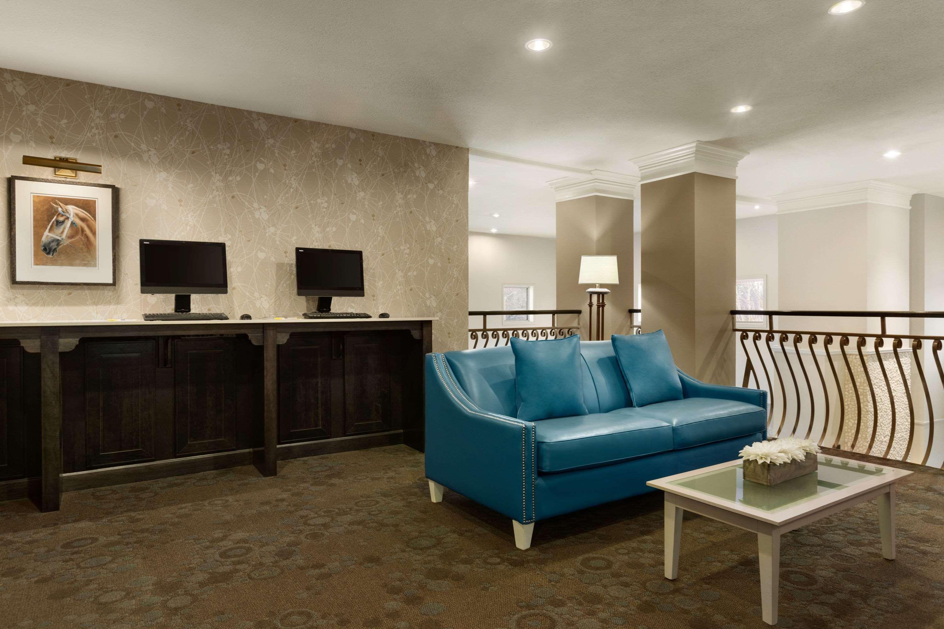 Days Inn & Suites By Wyndham ברנדון מראה חיצוני תמונה