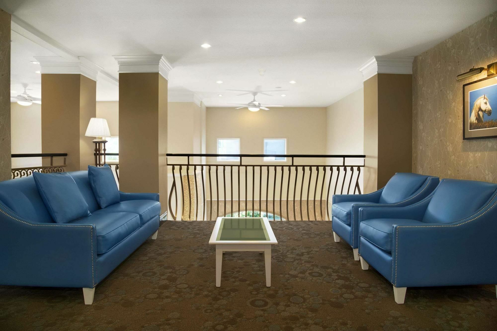 Days Inn & Suites By Wyndham ברנדון מראה חיצוני תמונה